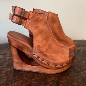 Bed Stu Wedge Sandal in color cognac, size 7